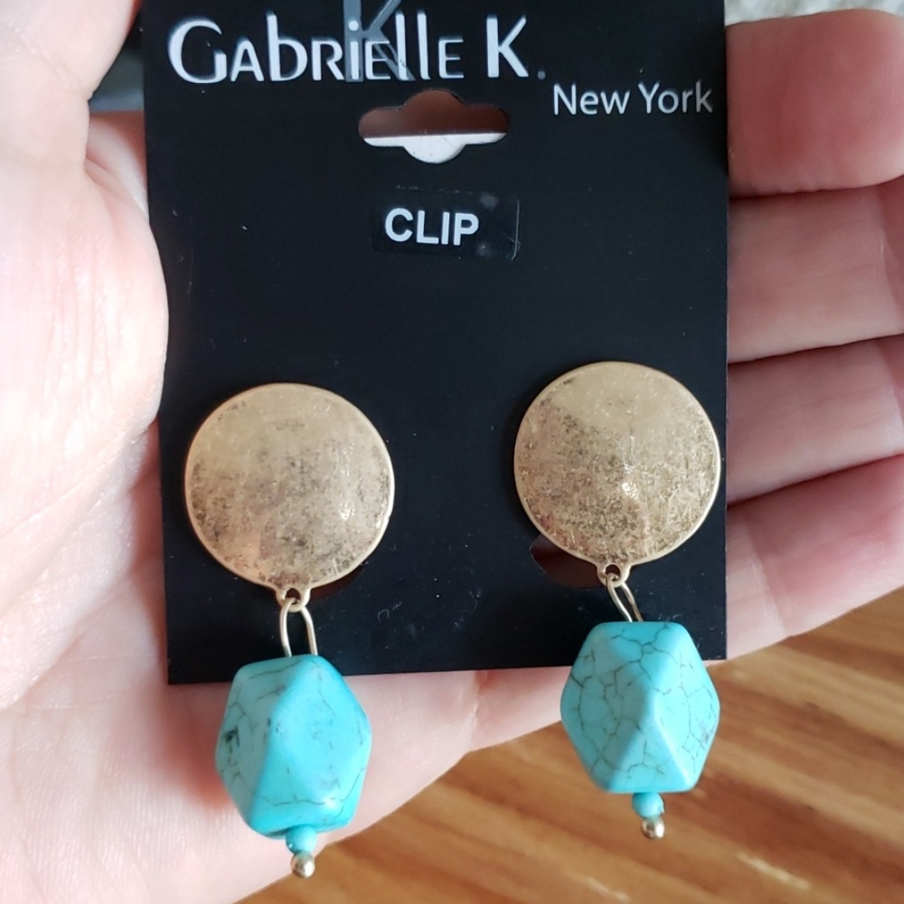 Gabrielle K Turquoise Gold tone Clip Earrings